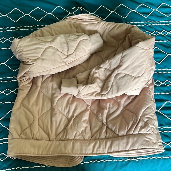 New J2 Premium Quality Pink Quilted Jacket - Picture 3 of 6